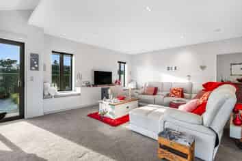 87 Racecourse Road, Allenton