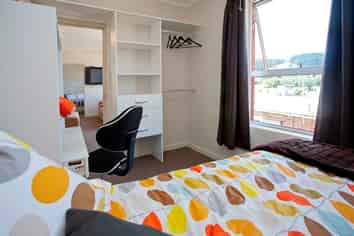 1/102 Harbour Terrace, North Dunedin