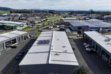 Papamoa commercial unit with versatile potential
