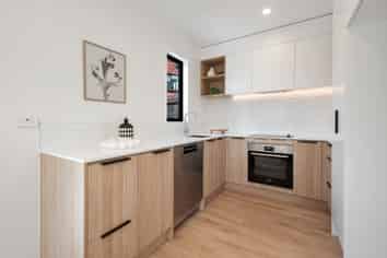 3 Hochstetter, Stonefields