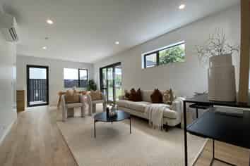 3 Hochstetter, Stonefields