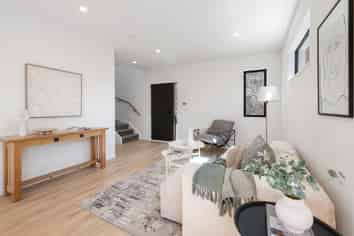 3 Hochstetter, Stonefields