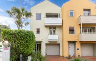 57/305 Evans Bay Parade, Hataitai