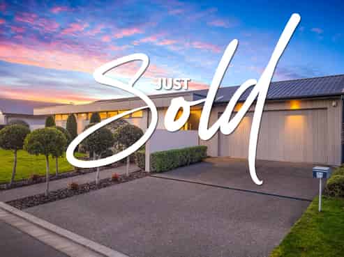 24 Carnaveron Drive, Lincoln