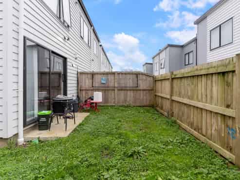 17E Brightwell Street, Papakura