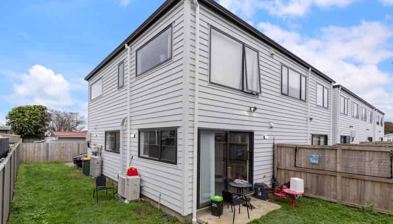 17E Brightwell Street, Papakura