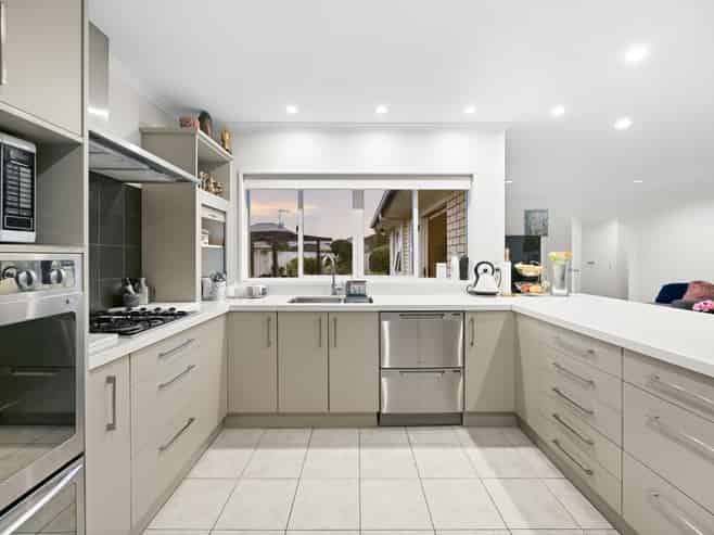 19 Palliser Drive, Huntington