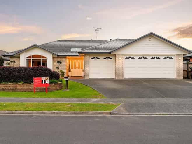 19 Palliser Drive, Huntington