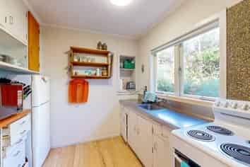 1586 Port Charles Road, Port Charles