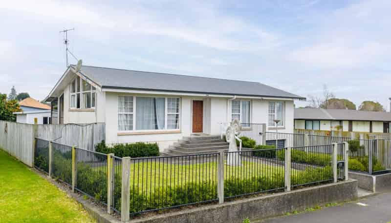 39 Springfield Crescent, Enderley