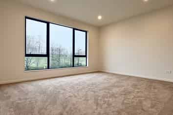 8/299 Te Taruna Drive, Milldale