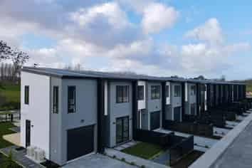 8/299 Te Taruna Drive, Milldale