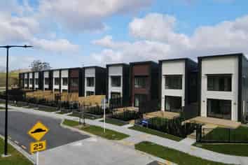 8/299 Te Taruna Drive, Milldale