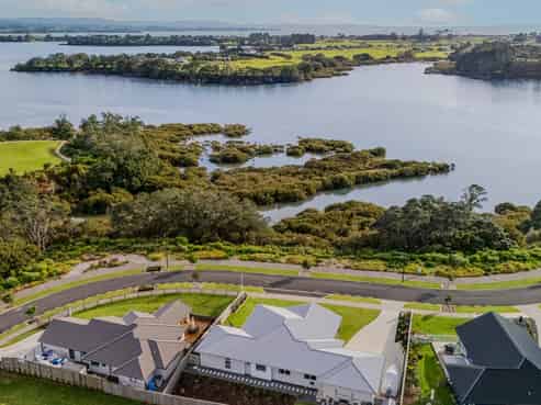 32 Omahuru Road, Glenbrook