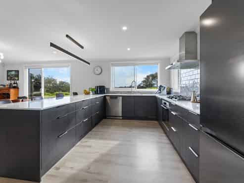 32 Omahuru Road, Glenbrook