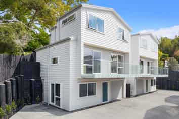 Lots 5/28 Girrahween Drive, Totara Vale