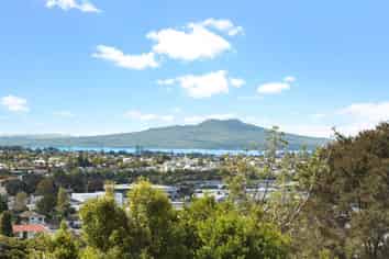 Lots 5/28 Girrahween Drive, Totara Vale