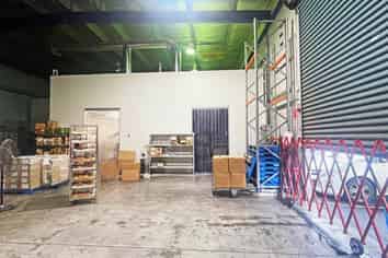 MODERN INDUSTRIAL WITH EXCELLENT EXPOSURE
