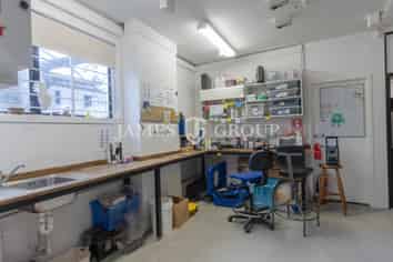 Rare 343sqm City Fringe Warehouse | Stud 3.7m