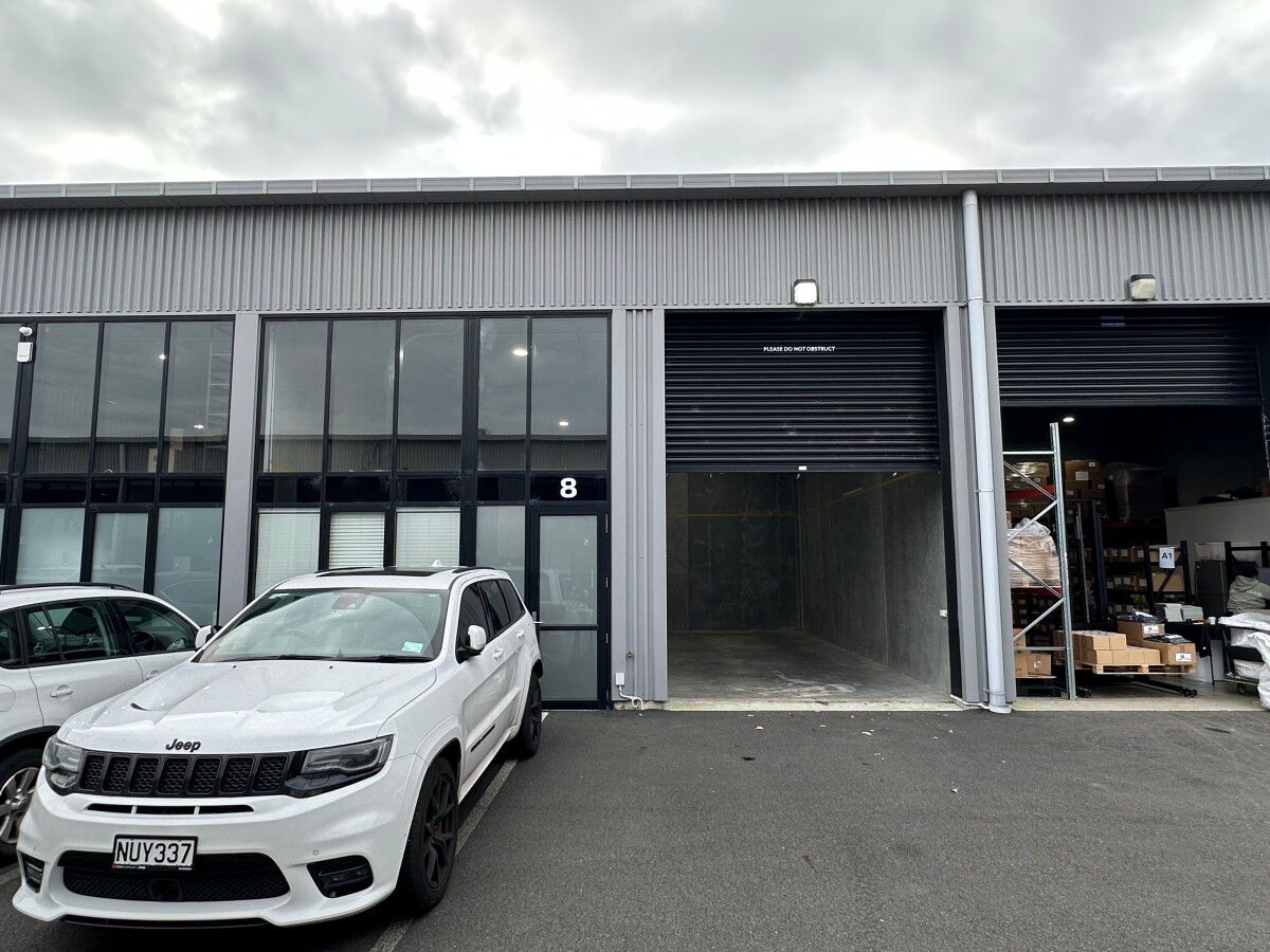 Near new & ready to go!, Papamoa