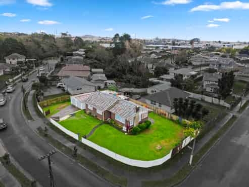 1 Perth Street, Otara