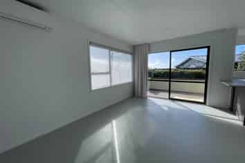66 Mera Road, Algies Bay