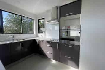 66 Mera Road, Algies Bay