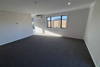 13 Corrib Grove, Milson