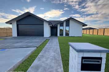 13 Corrib Grove, Milson