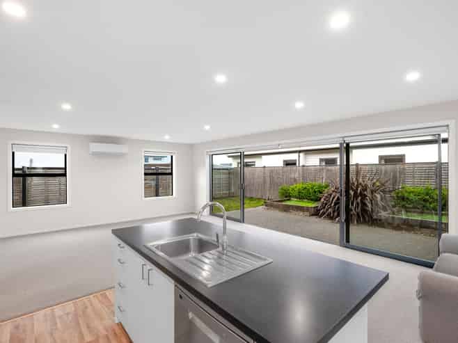 46 Marbleleaf Lane, Albert Town