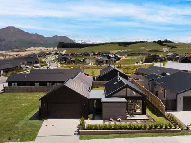 15 Riverslea Road, Wanaka