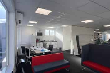 Professional Clear Span Office - Ideal!
