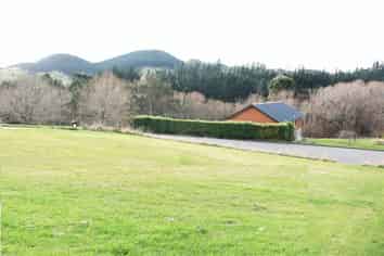 24 Valley Road, Greta Valley