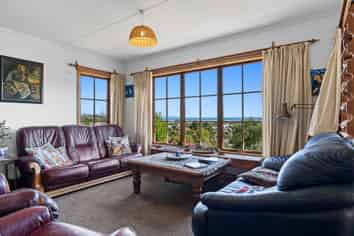 8 St Johns Drive, Nelson South