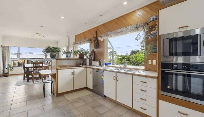 49 Redoubt Road, Flat Bush