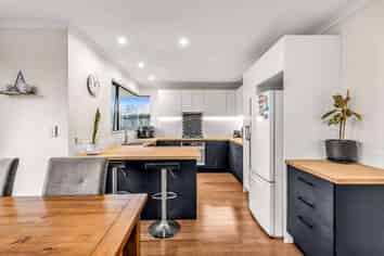 15 Otia Drive, Richmond