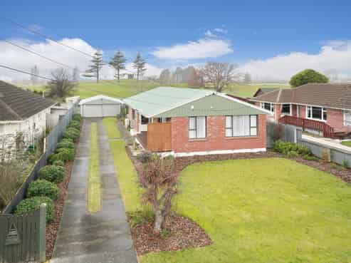 74 Joy Street, Shirley