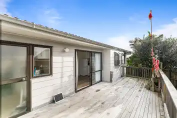 61 Charntay avenue, Clover Park