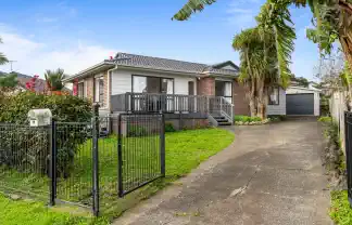 61 Charntay avenue, Clover Park