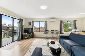61 Charntay avenue, Clover Park