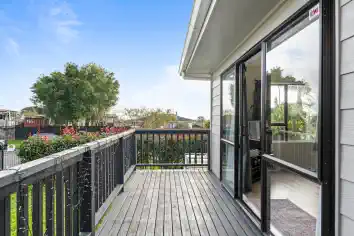 61 Charntay avenue, Clover Park