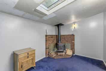 2 Gurney Road, Kelson