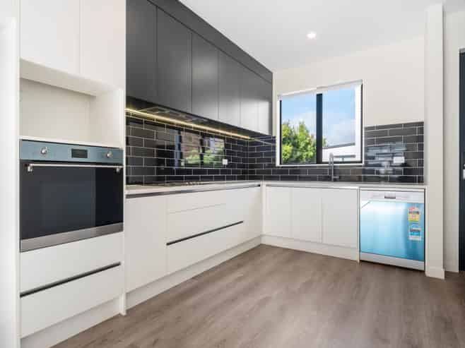 21B  Lumbarda Drive, Huapai