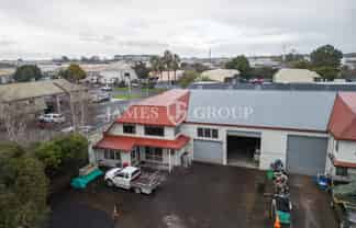 Refurbished Warehouse with Flexibility