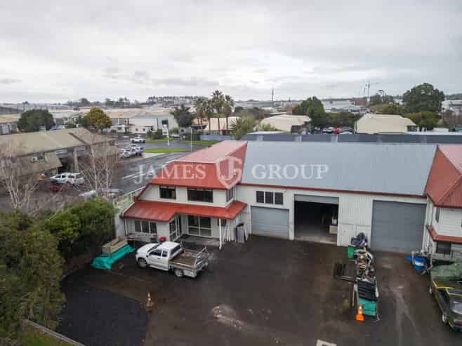 Refurbished Warehouse with Flexibility