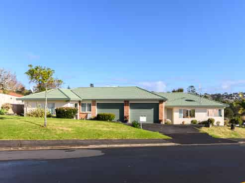 60  Hewlett Road, Massey