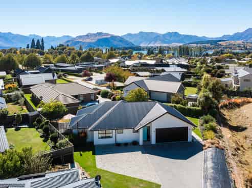 65 Kelliher Drive, Wanaka