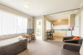 Wanaka True Lifestyle Town - 13 Unit Motel