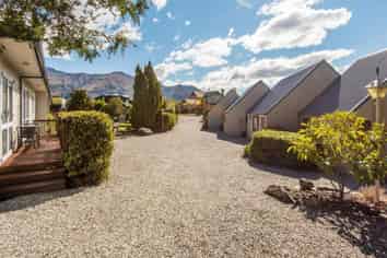 Wanaka True Lifestyle Town - 13 Unit Motel