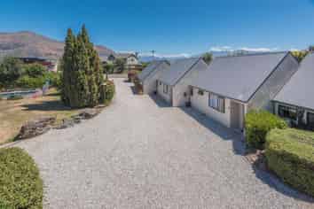 Wanaka True Lifestyle Town - 13 Unit Motel